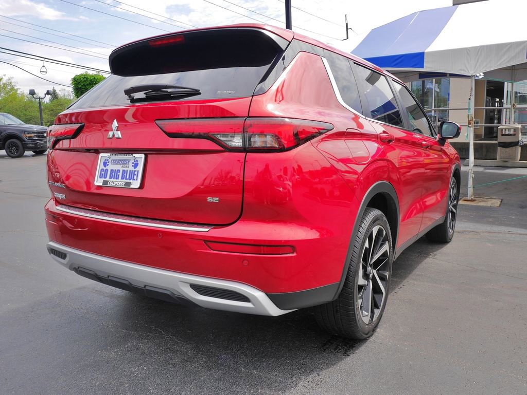 Used 2024 Mitsubishi Outlander SE Black Edition AWD/4WD image 6