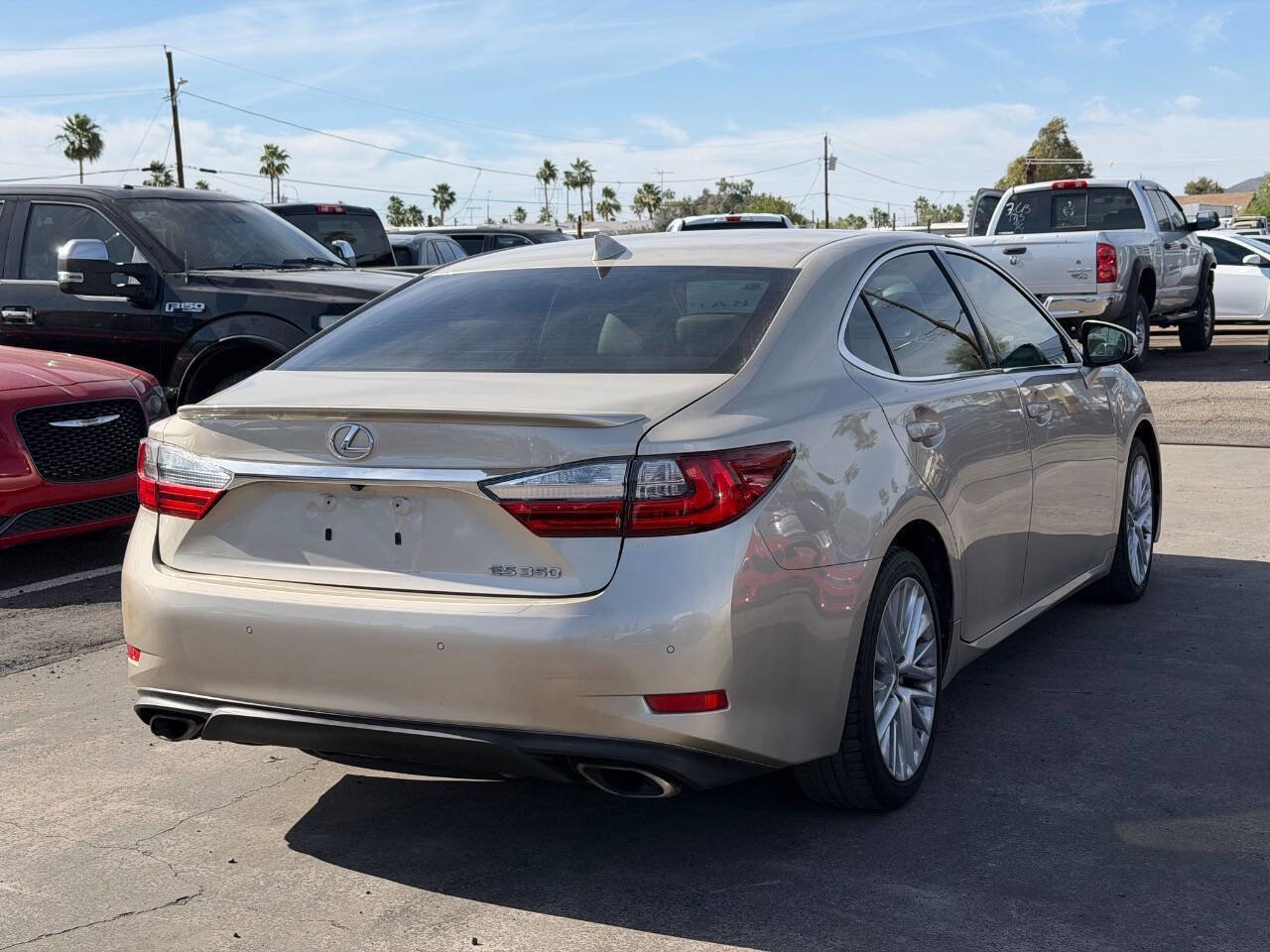 Used 2016 Lexus ES 350 w/ Luxury Package w/Wood Trim FWD image 6