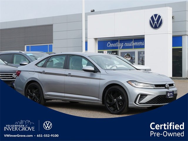 Certified 2025 Volkswagen Jetta SE