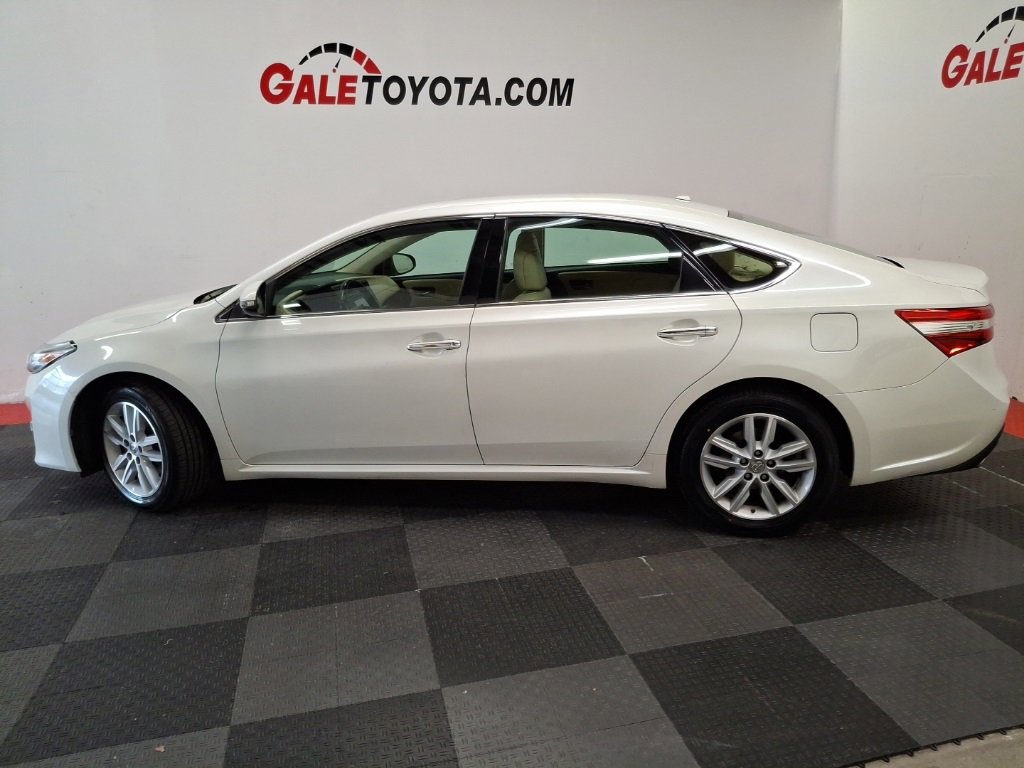 Used 2015 Toyota Avalon XLE image 7