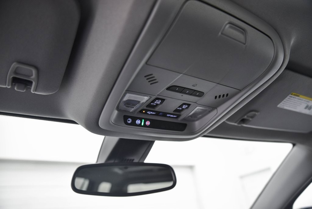 Used 2023 GMC Acadia AT4 image 17