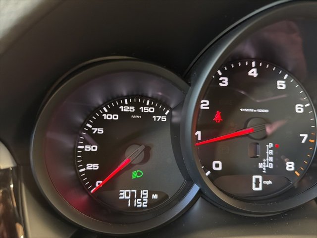 Used 2020 Porsche Macan image 24