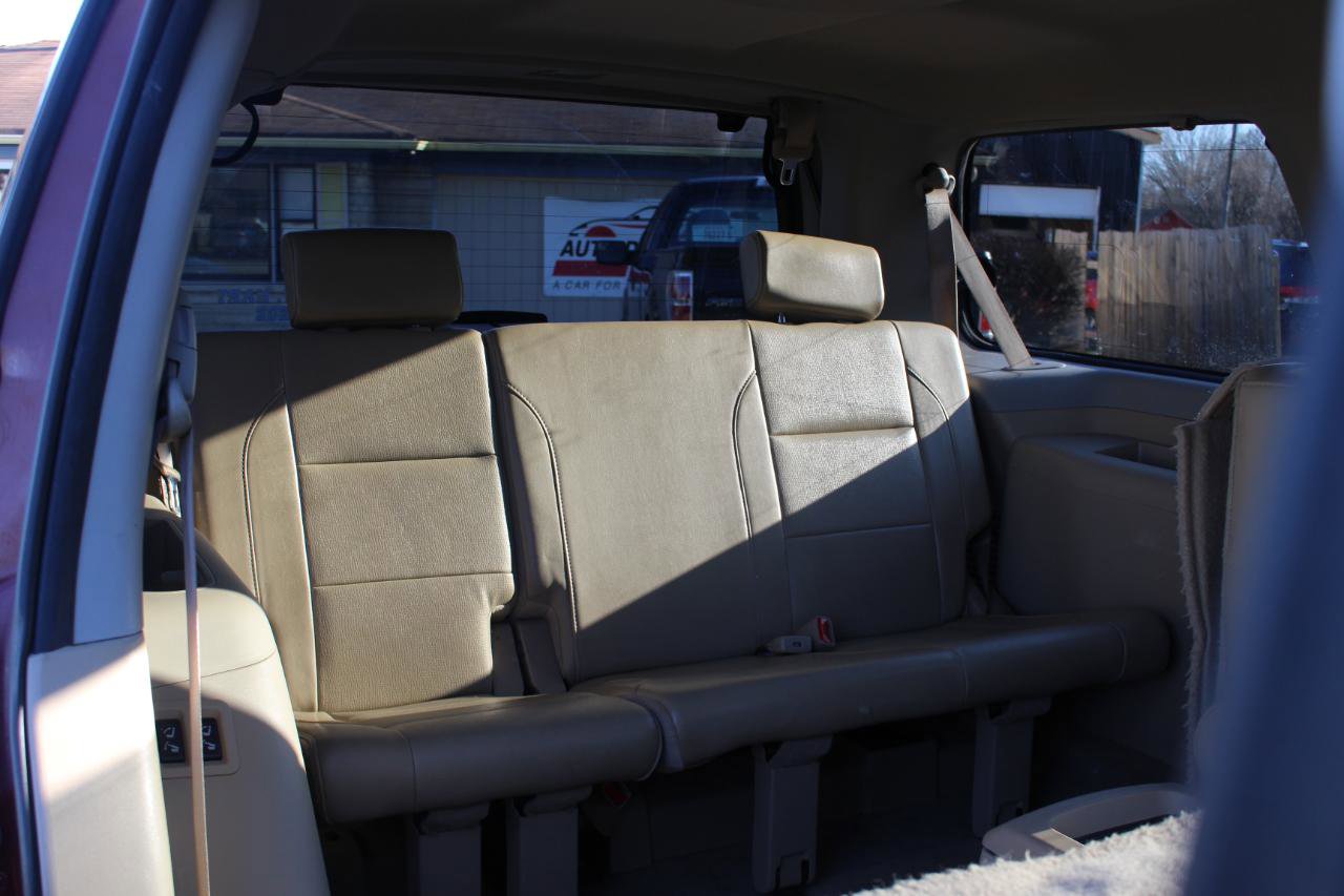 Used 2011 Nissan Armada Platinum w/ 2nd Row Captain Seat Pkg image 38