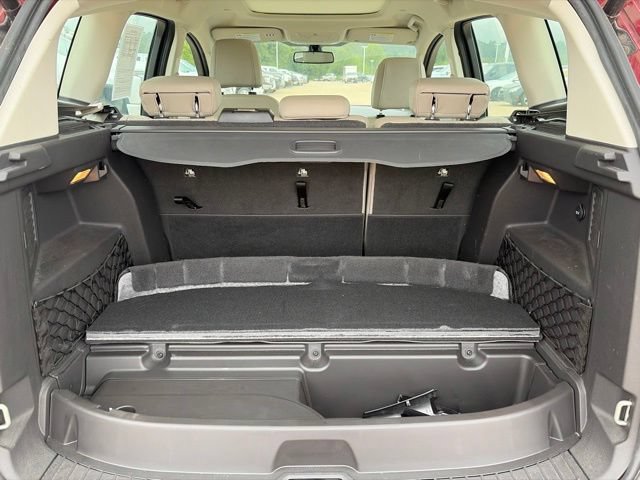 Used 2017 Ford C-MAX Titanium w/ Equipment Group 301A FWD image 18