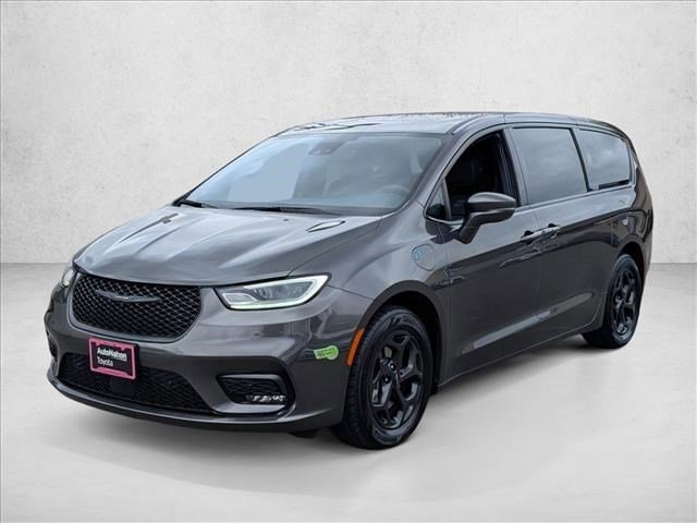 Used 2022 Chrysler Pacifica Limited w/ S Appearance Package