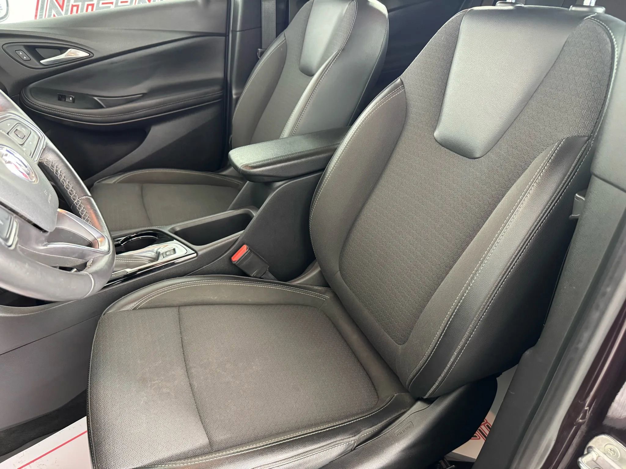 Used 2021 Buick Encore GX Preferred w/ Cold Weather Comfort Package image 32