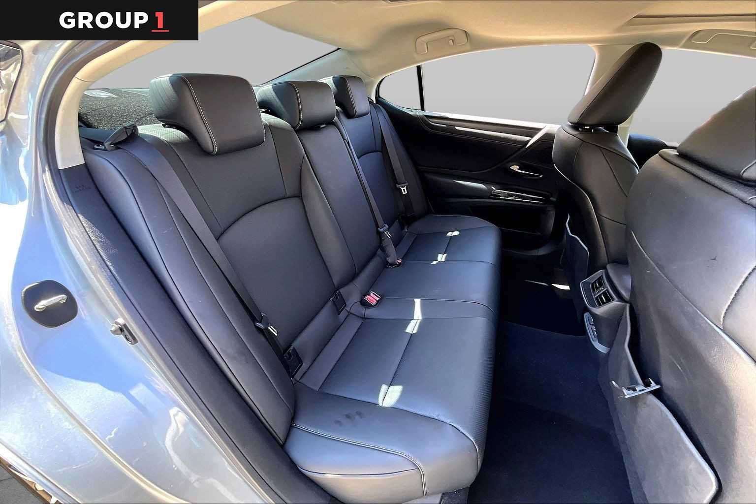 Certified 2025 Lexus ES 350 w/ Premium Package FWD image 17