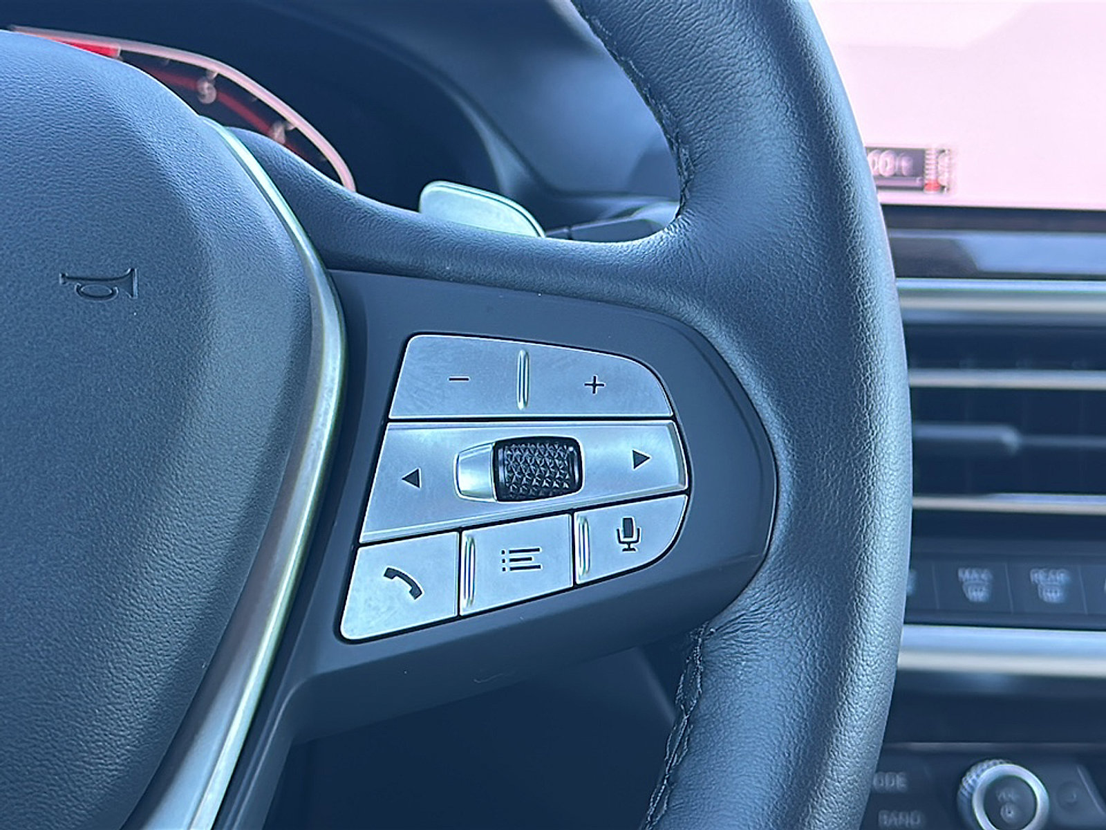 Certified 2023 BMW X3 sDrive30i w/ Premium Package image 28