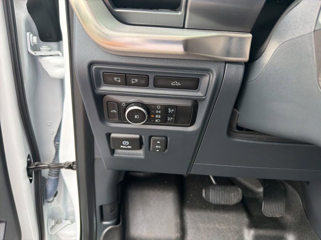 Used 2023 Ford F150 Raptor AWD/4WD image 17