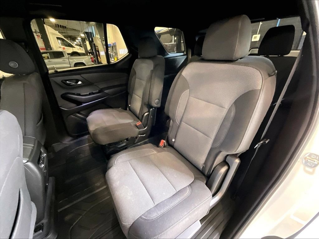 Used 2023 Chevrolet Traverse LT w/ LPO, Floor Liner Package AWD/4WD image 15