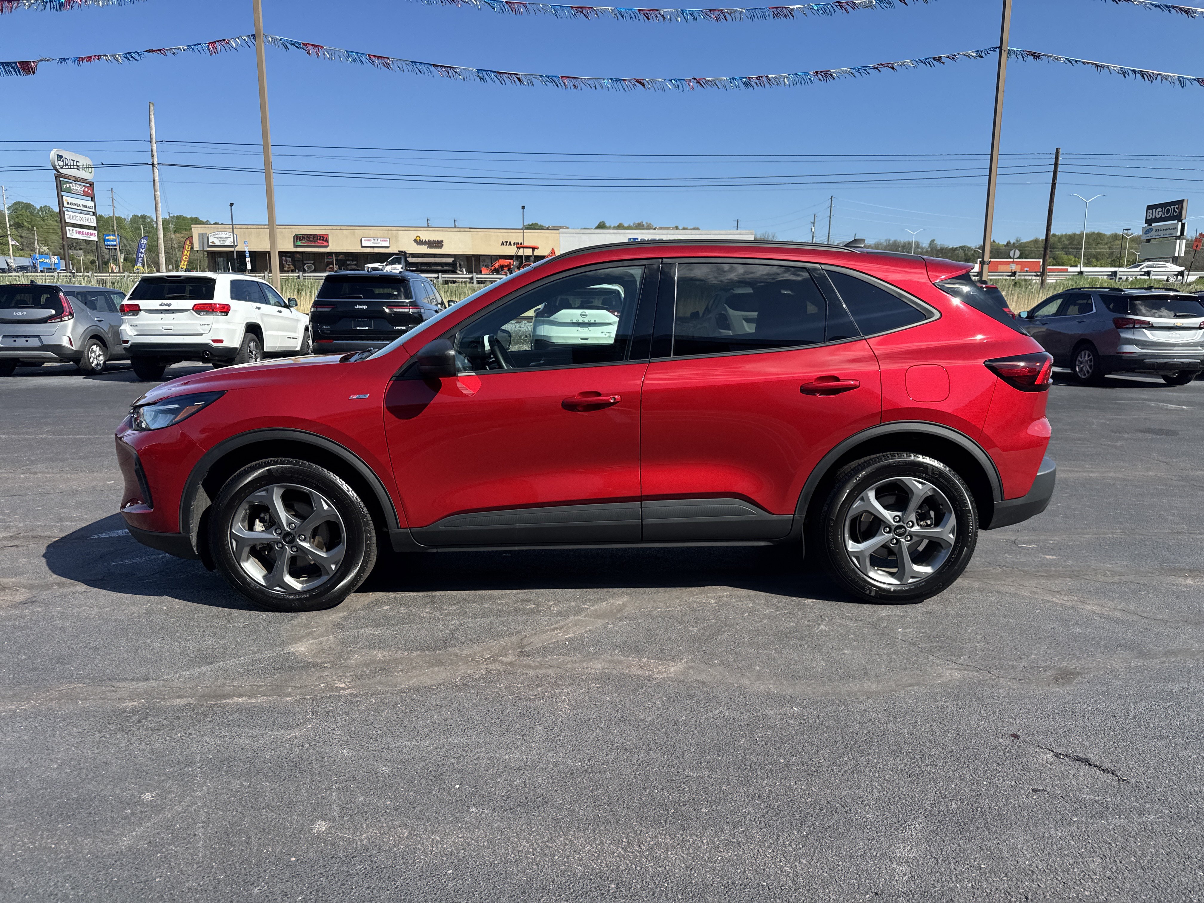 Used 2025 Ford Escape ST-Line AWD/4WD image 9
