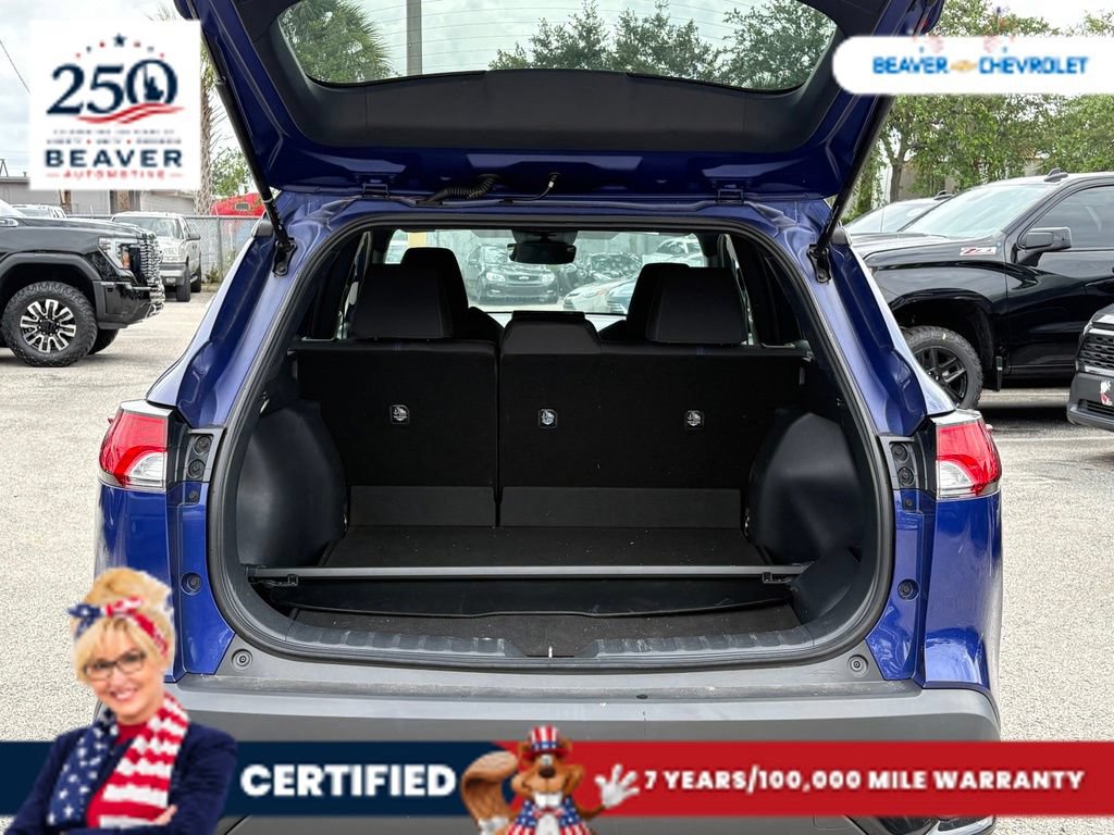 Used 2024 Toyota Corolla Cross AWD Hybrid w/ Moonroof Package image 11