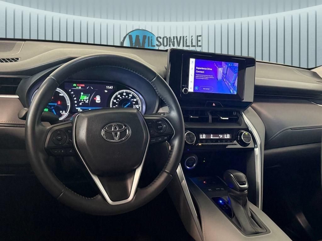 Used 2023 Toyota Venza LE AWD/4WD image 14