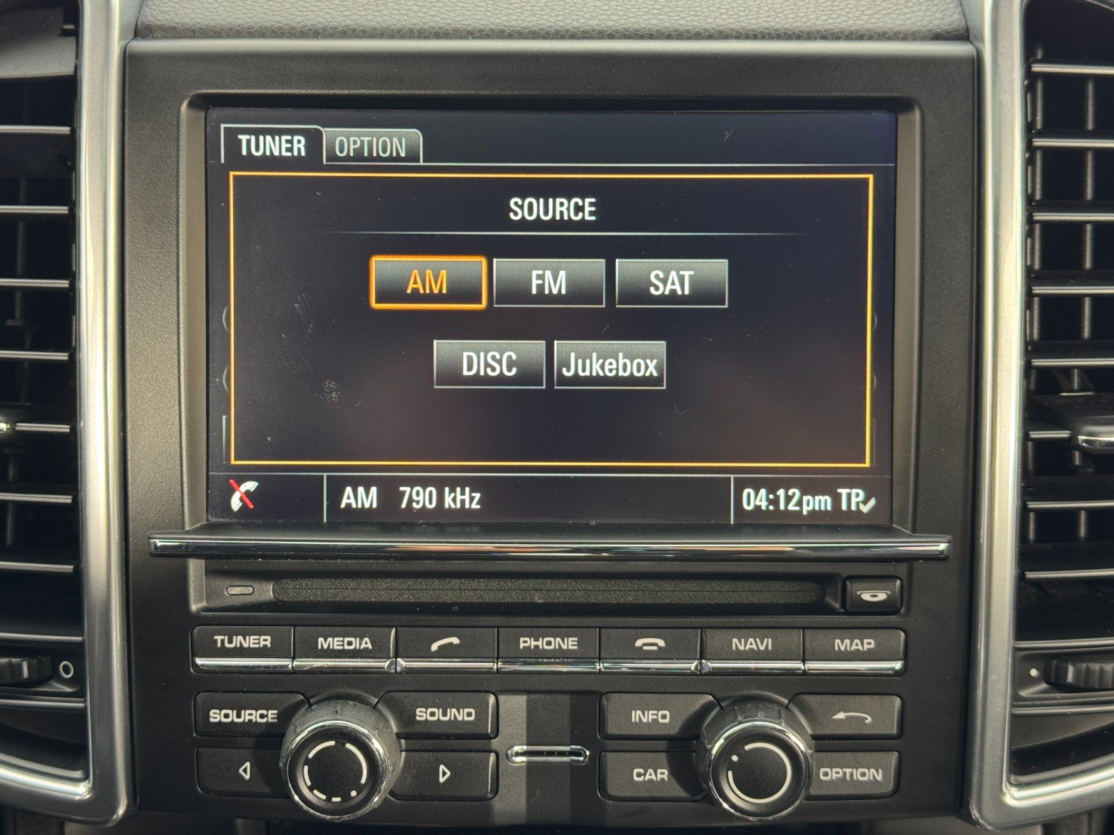 Used 2014 Porsche Cayenne AWD/4WD image 25