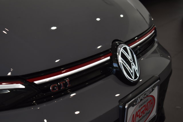 Used 2025 Volkswagen GTI SE FWD image 3