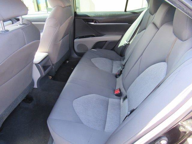 Used 2020 Toyota Camry LE image 25
