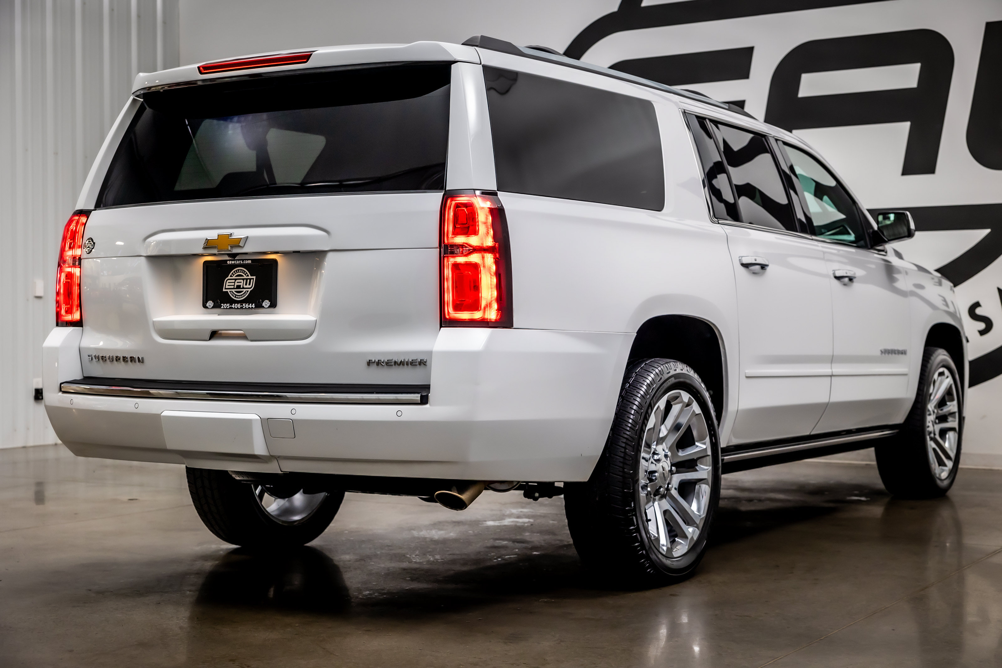 Used 2020 Chevrolet Suburban Premier w/ Premier Plus Edition RWD image 33