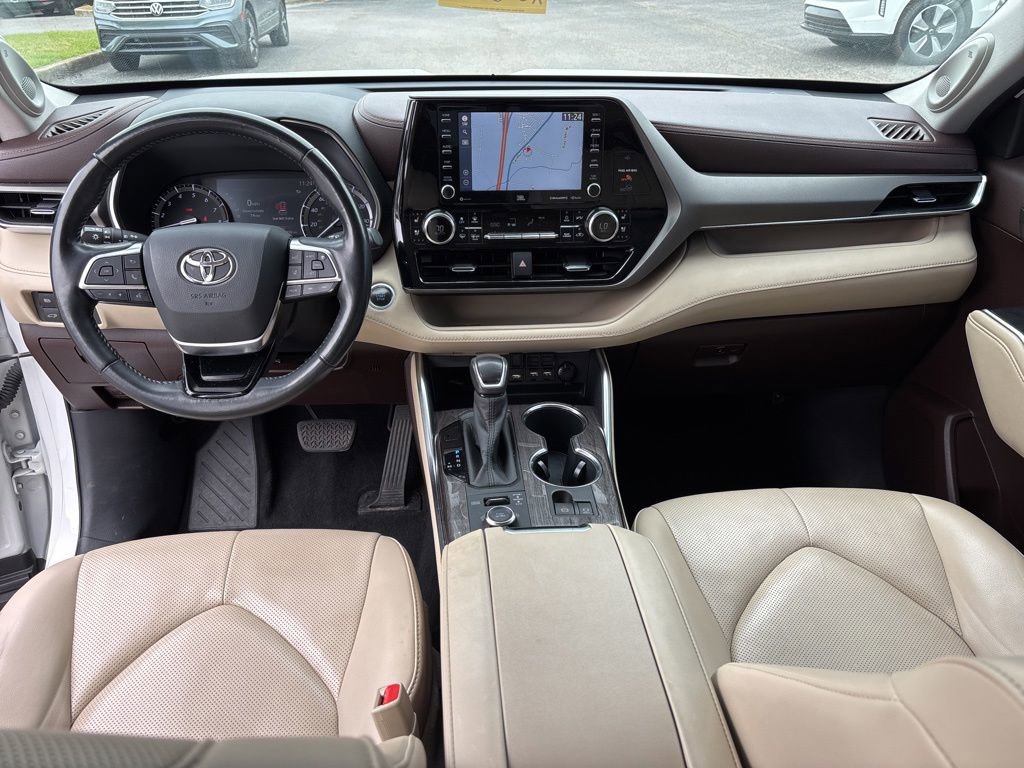 Used 2020 Toyota Highlander Limited AWD/4WD image 25
