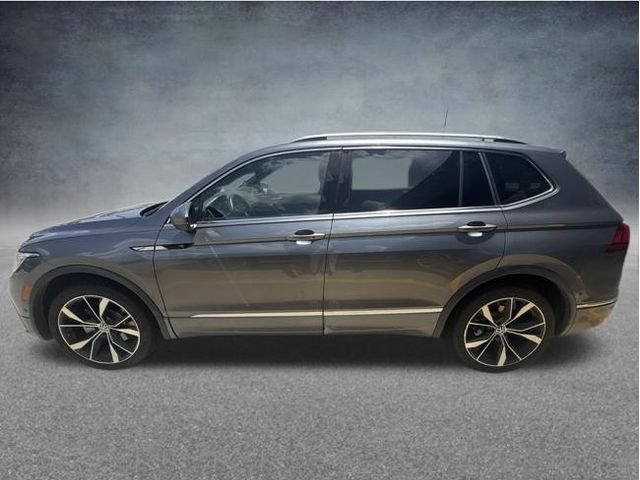Used 2022 Volkswagen Tiguan SEL R-Line AWD/4WD image 7