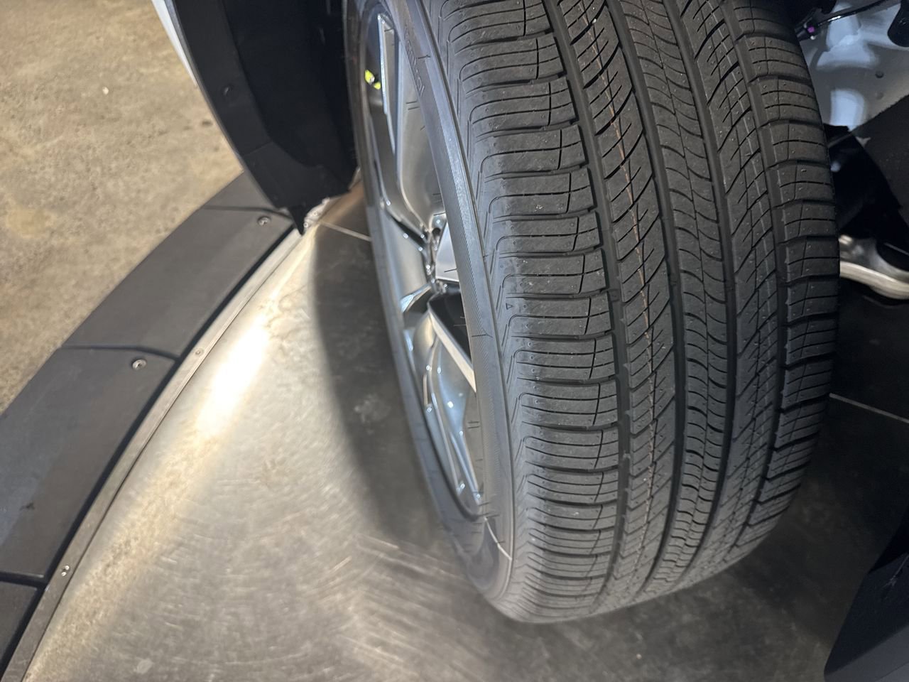 Certified 2025 INFINITI QX60 Luxe w/ Vision Package image 11