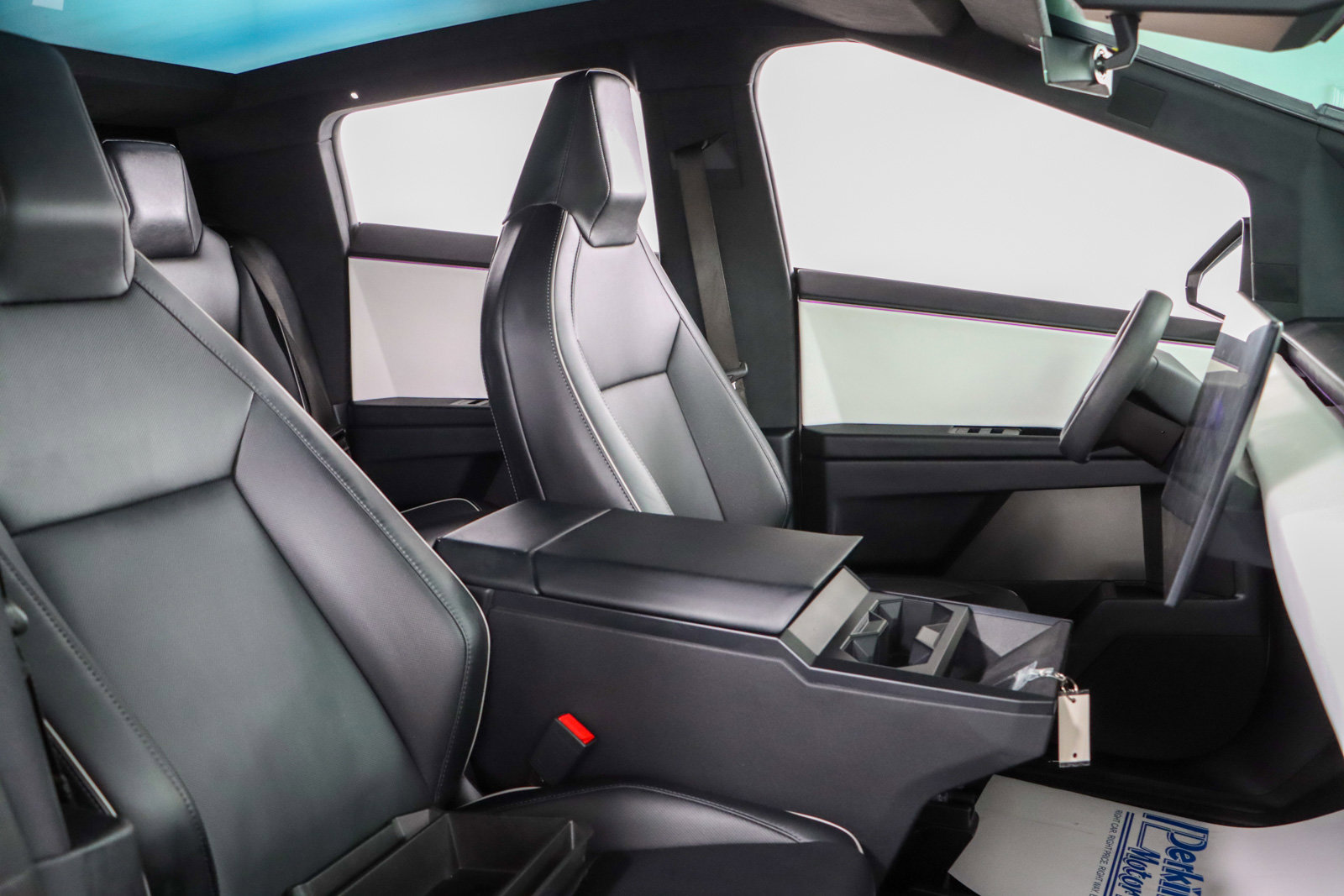 Used 2024 Tesla Cybertruck AWD Crew Cab image 24