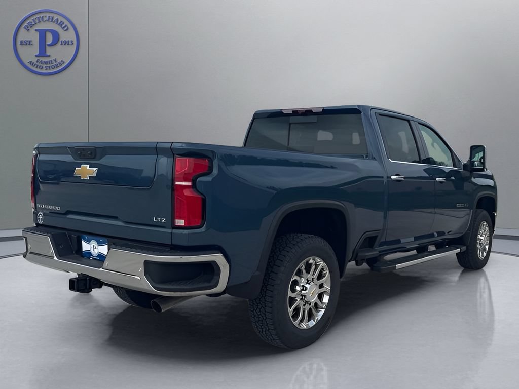 New 2026 Chevrolet Silverado 2500 LTZ w/ LTZ Premium Package AWD/4WD image 7