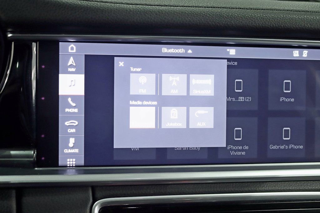 Used 2020 Porsche Panamera 4 image 21