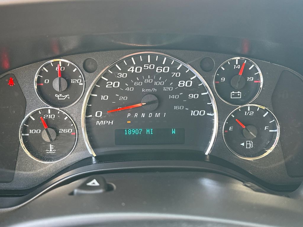 Used 2023 Chevrolet Express 2500 w/ Driver Convenience Package image 23