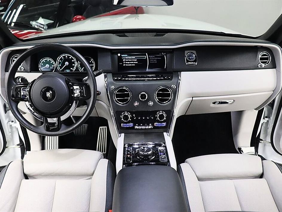Used 2022 Rolls-Royce Cullinan w/ Cullinan Package AWD/4WD image 48