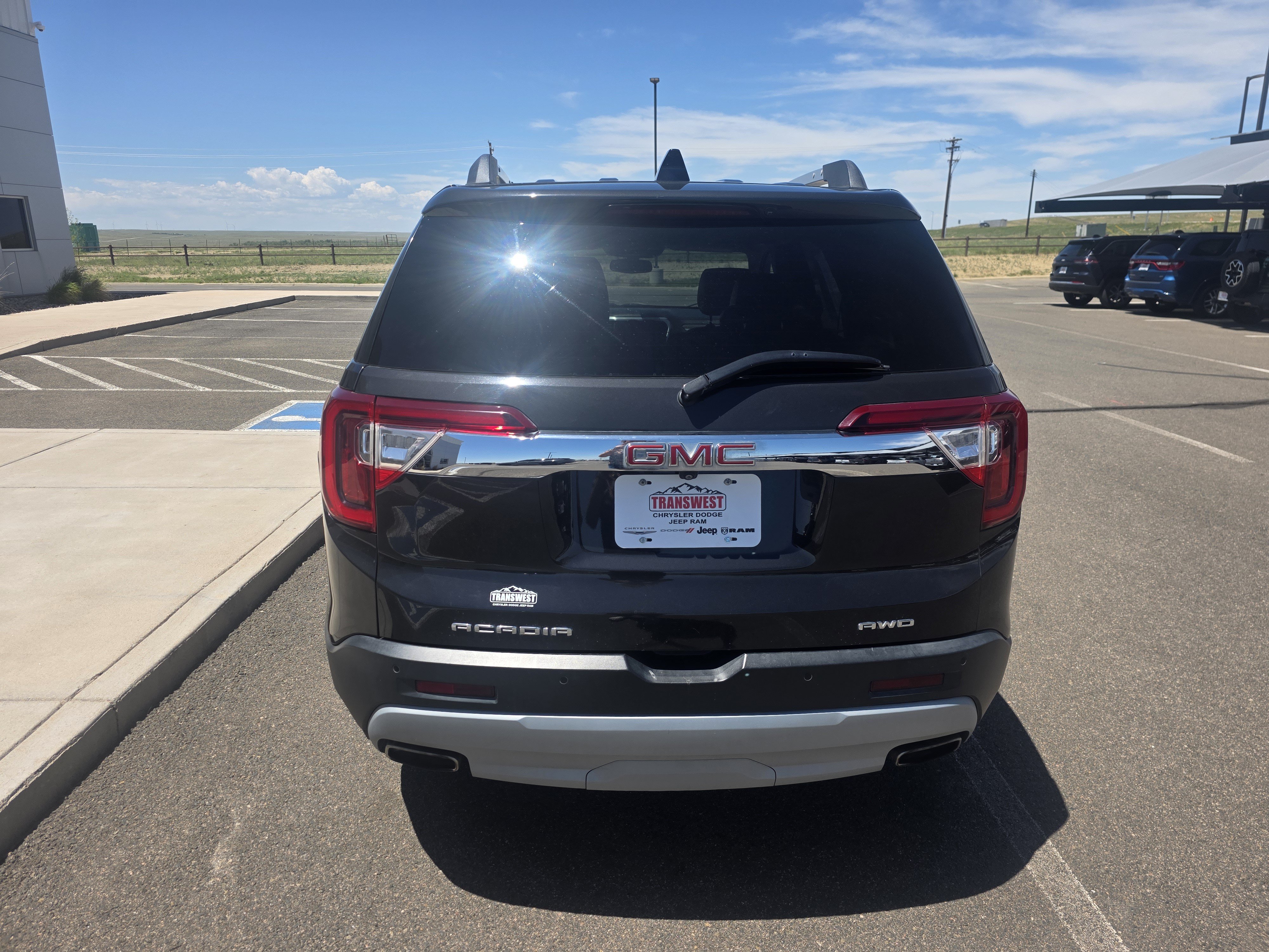 Used 2020 GMC Acadia SLT AWD/4WD image 7