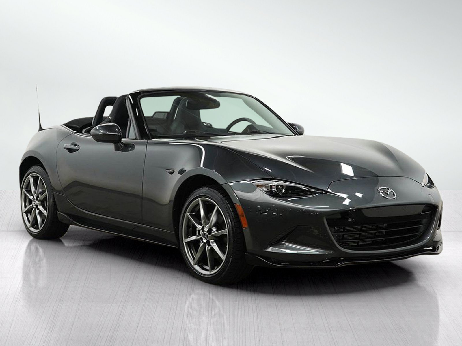 Used 2022 MAZDA MX-5 Miata Grand Touring w/ Appearance Package RWD image 8