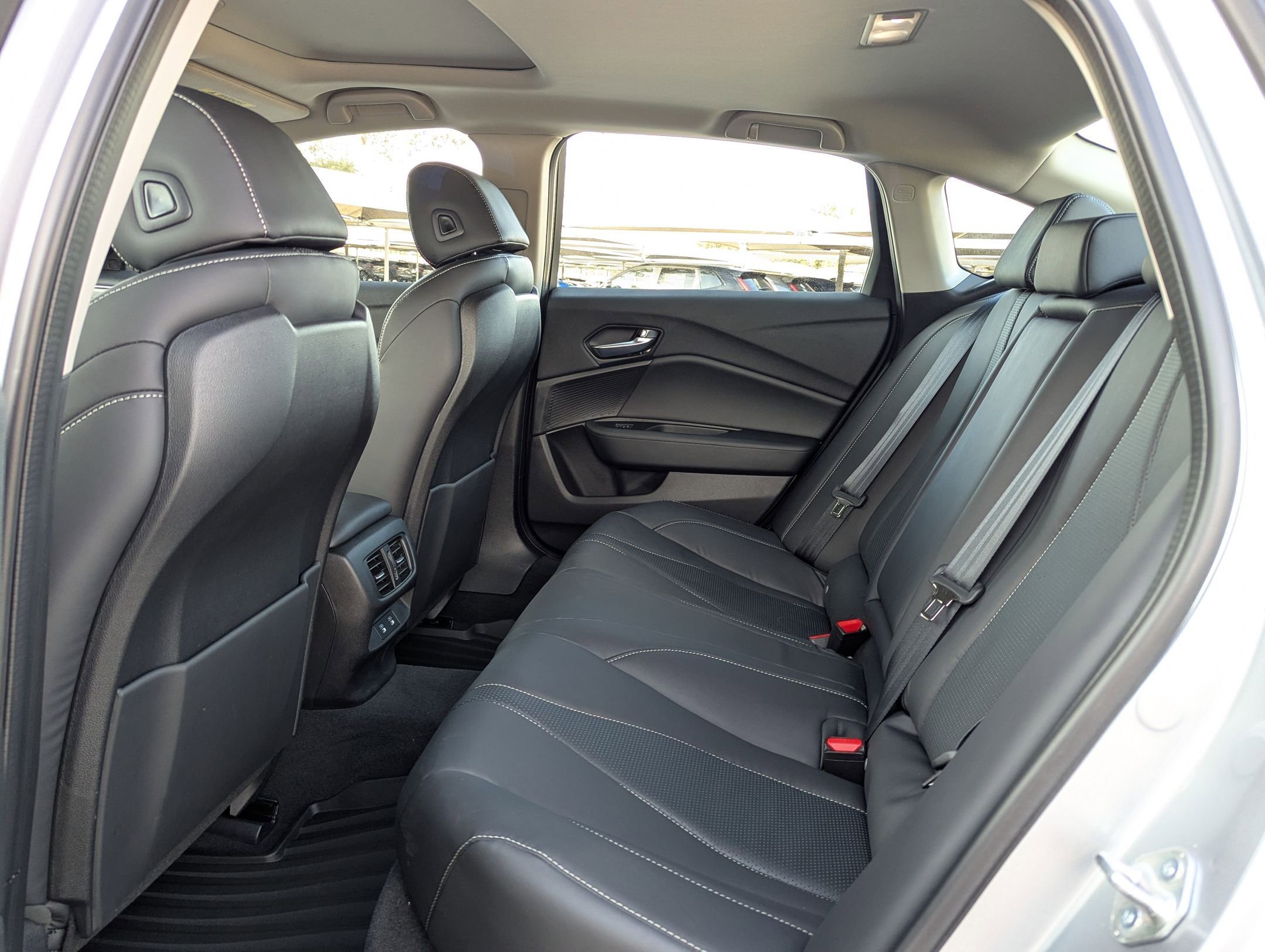 Used 2025 Acura TLX w/ Technology Package FWD image 16