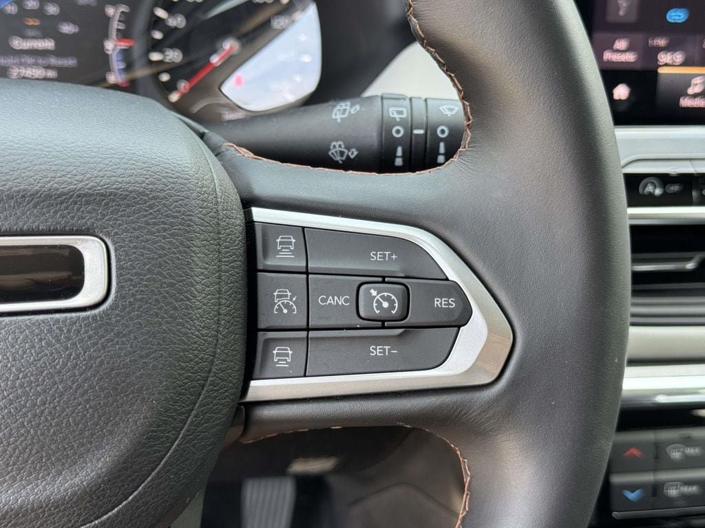 Used 2022 Jeep Compass Limited AWD/4WD image 12