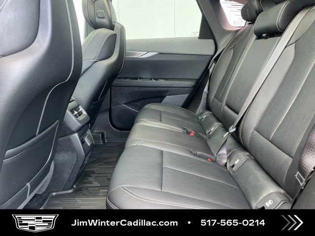 Certified 2025 Cadillac Optiq Luxury 2 w/ LPO, Floor Liner Package AWD/4WD image 23