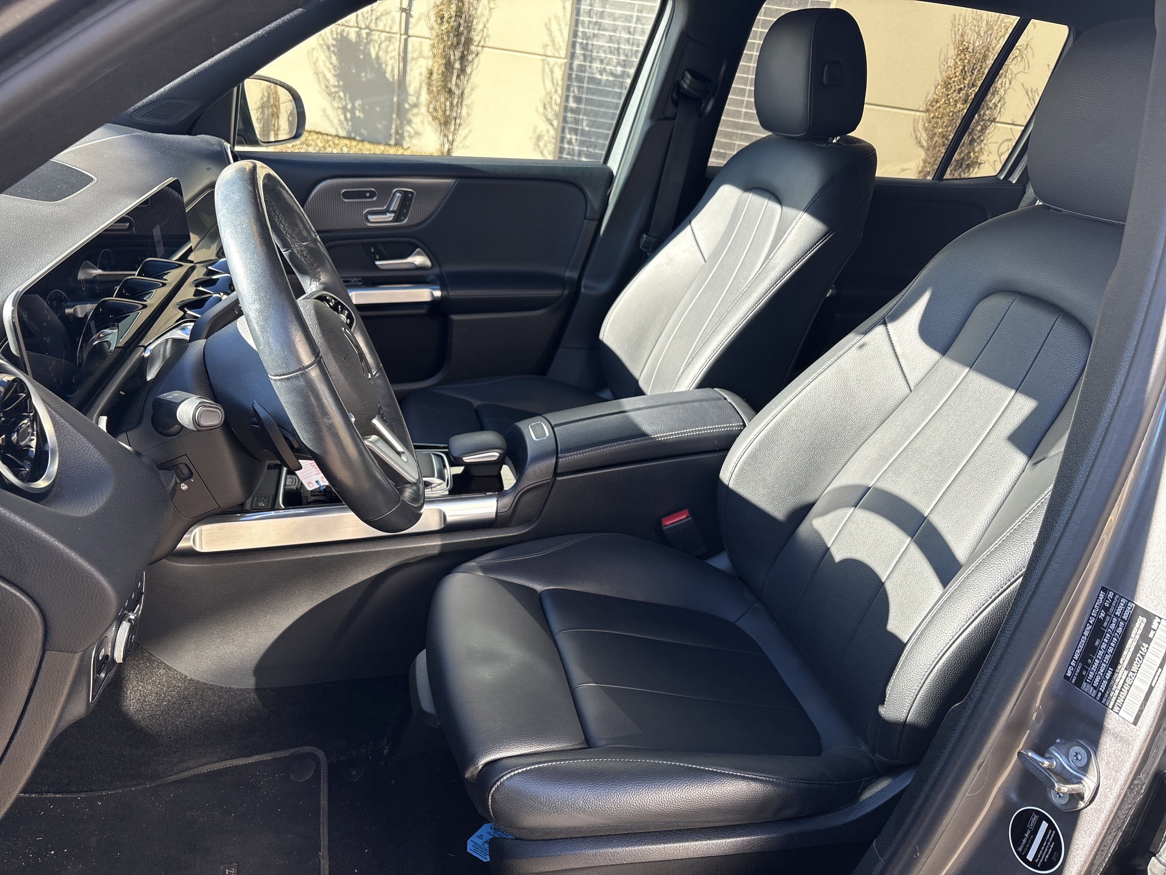 Used 2020 Mercedes-Benz GLB 250 4MATIC image 16