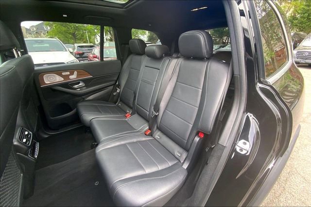 Used 2022 Mercedes-Benz GLS 450 4MATIC image 17