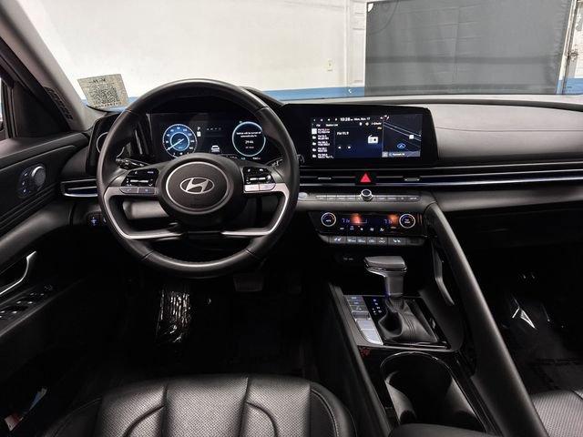 Used 2024 Hyundai Elantra Limited image 5