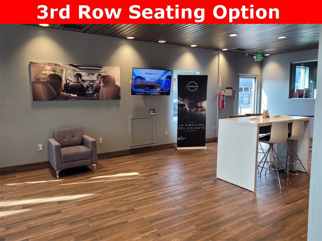 Used 2021 Mercedes-Benz GLB 250 4MATIC w/ Premium Package image 29