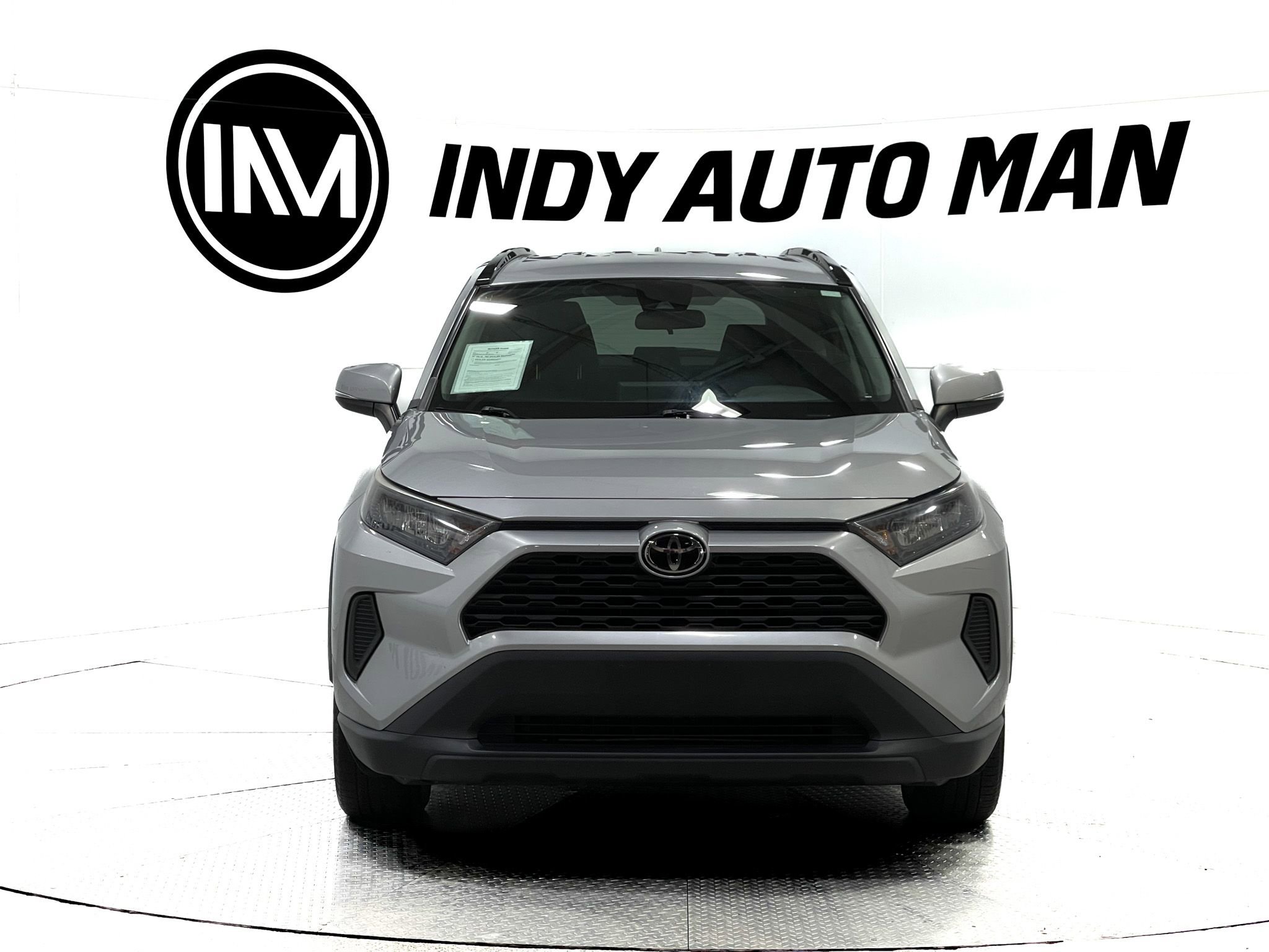 Used 2021 Toyota RAV4 LE w/ Carpet Mat Package (TMS) AWD/4WD image 9