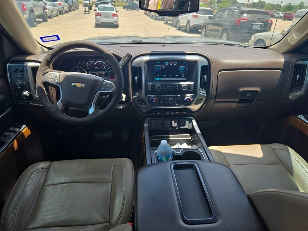 Used 2015 Chevrolet Silverado 1500 LTZ w/ LTZ Plus Package AWD/4WD image 8
