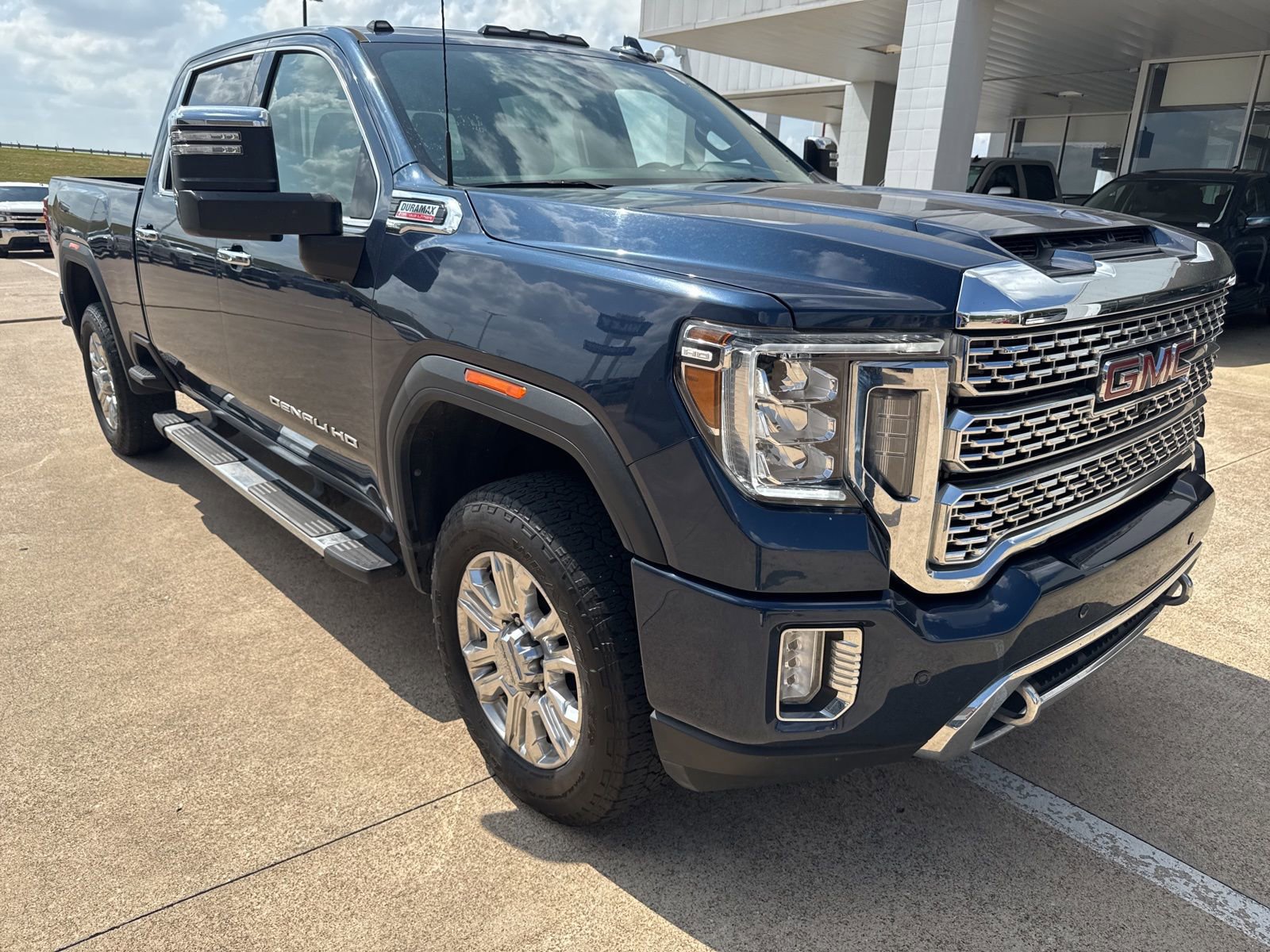 Used 2021 GMC Sierra 2500 Denali w/ Denali Ultimate Package image 9