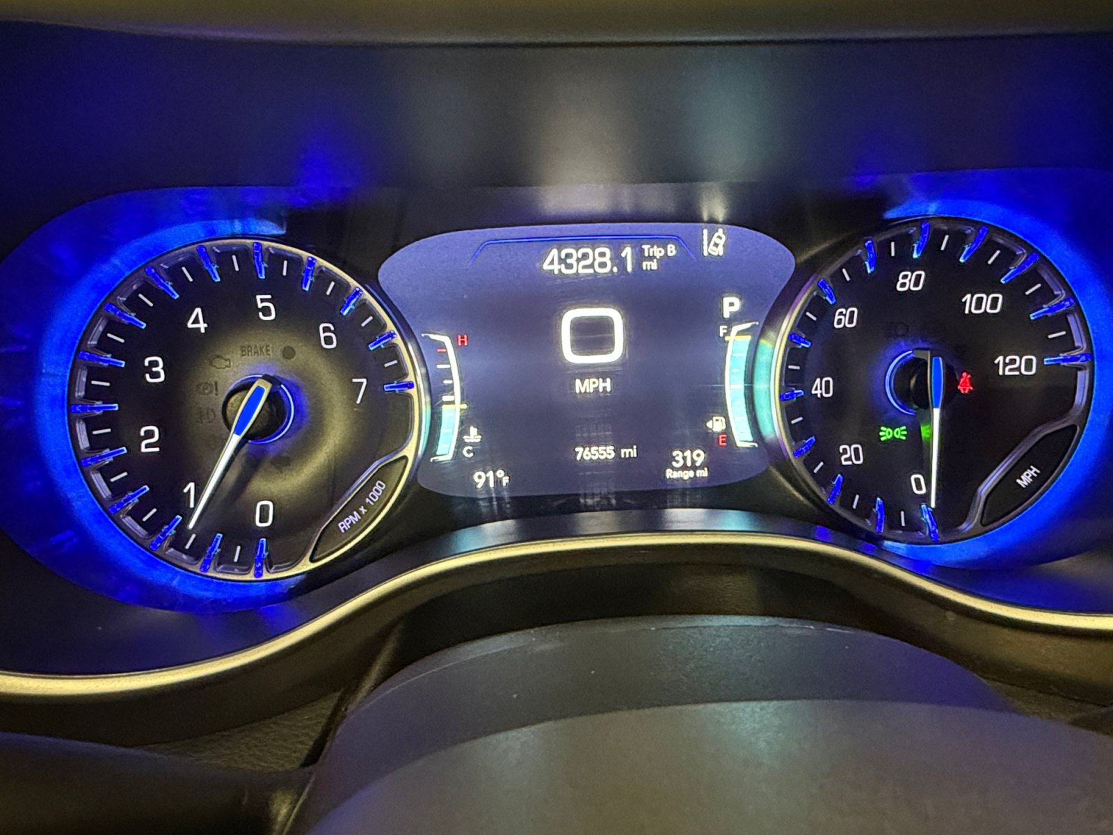 Used 2024 Chrysler Pacifica Touring-L FWD image 19