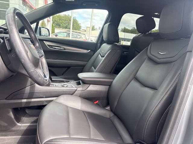 Certified 2024 Cadillac XT6 Luxury w/ LPO, Floor Liner Package AWD/4WD image 3