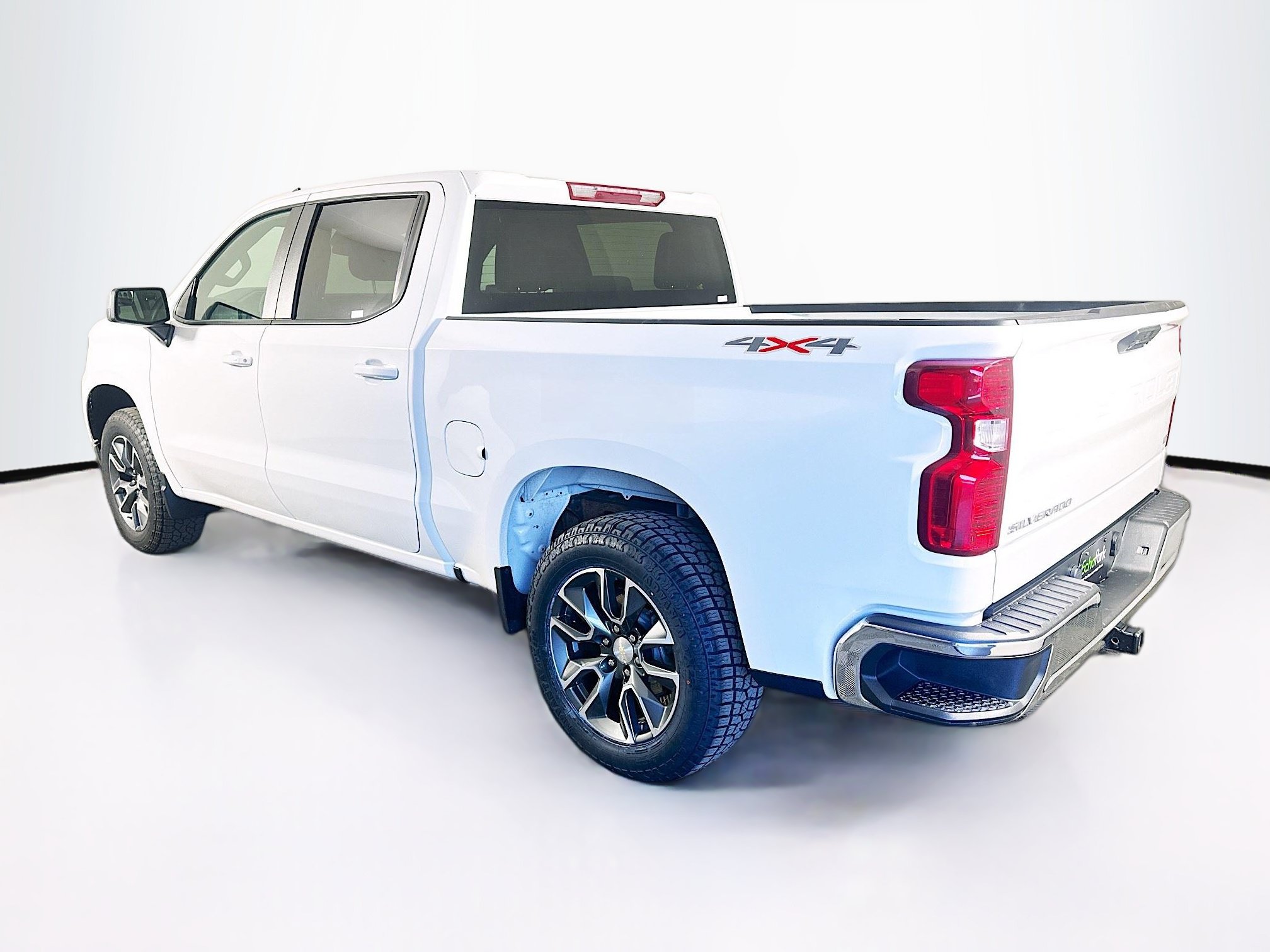 Used 2024 Chevrolet Silverado 1500 LT AWD/4WD image 5
