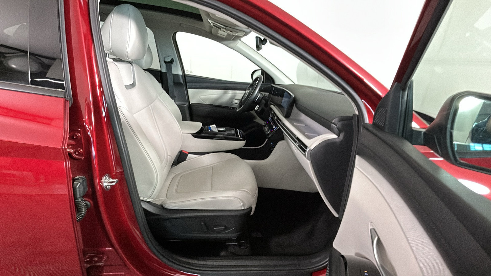 Used 2025 Hyundai Tucson Limited AWD/4WD image 39