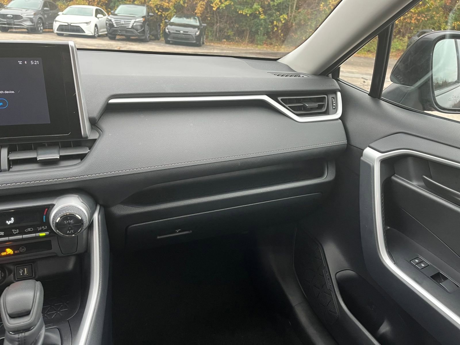 Used 2025 Toyota RAV4 LE image 30