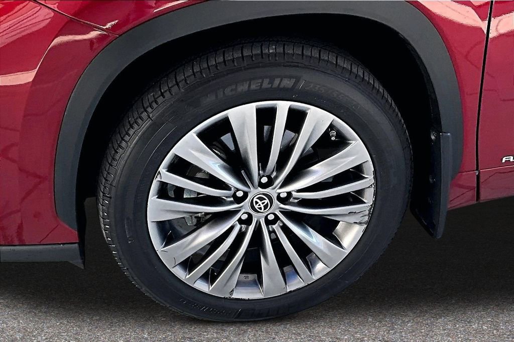 Used 2021 Toyota Highlander Platinum AWD/4WD image 38