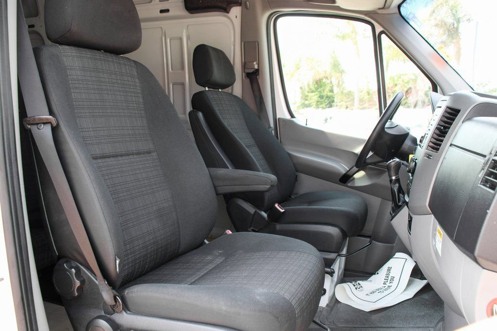 Used 2016 Mercedes-Benz Sprinter 2500 image 35