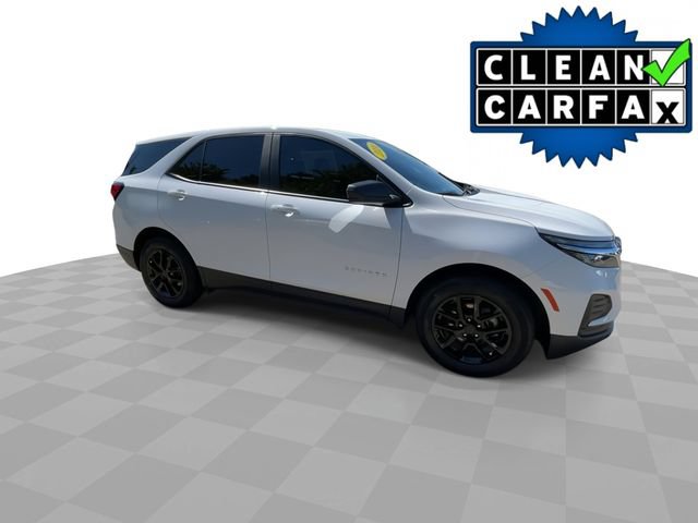 Used 2024 Chevrolet Equinox LS w/ LS Convenience Package FWD image 2