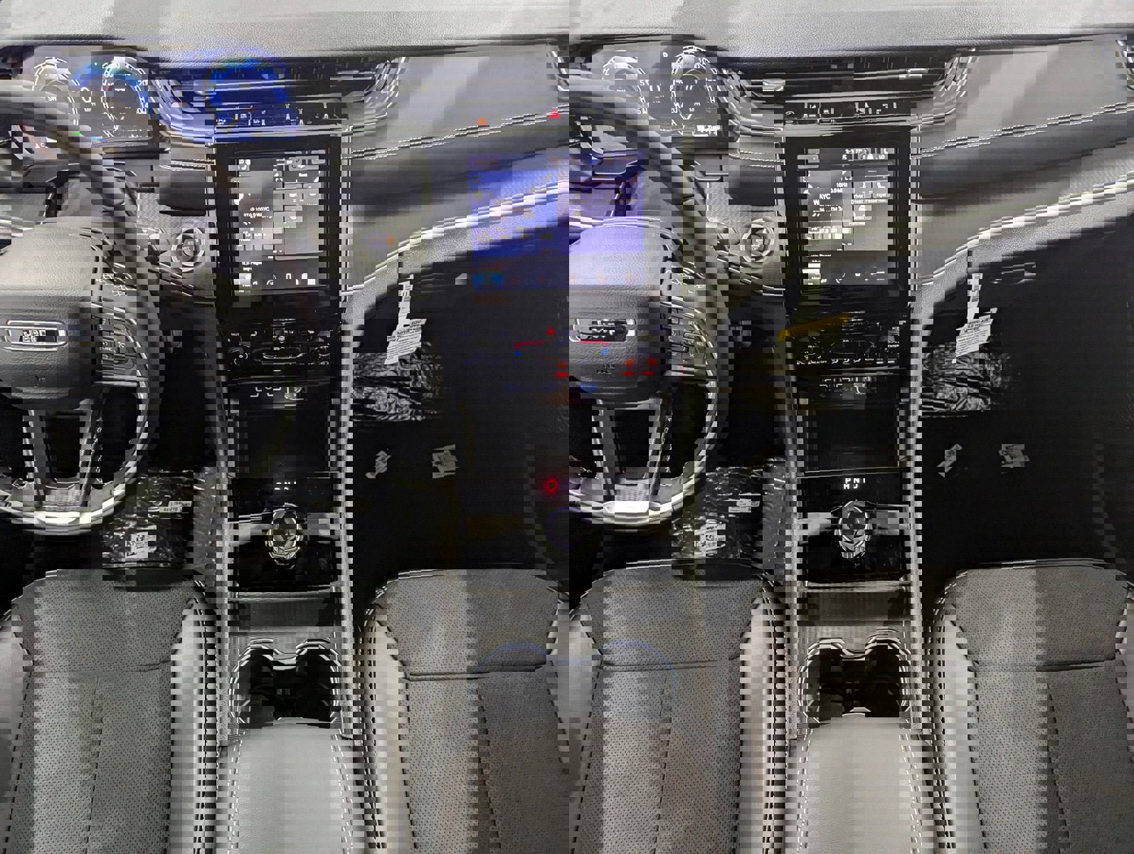 New 2024 Jeep Grand Cherokee Altitude image 28